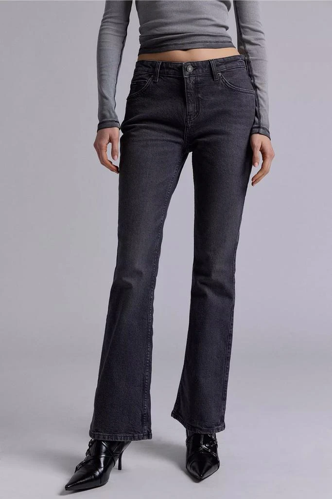 GUESS JEANS GUESS JEANS G09 Mid-Rise Bootcut Jean 2