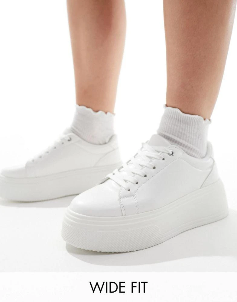 ASOS DESIGN Wide Fit Dream chunky trainer in white – On Sale Now