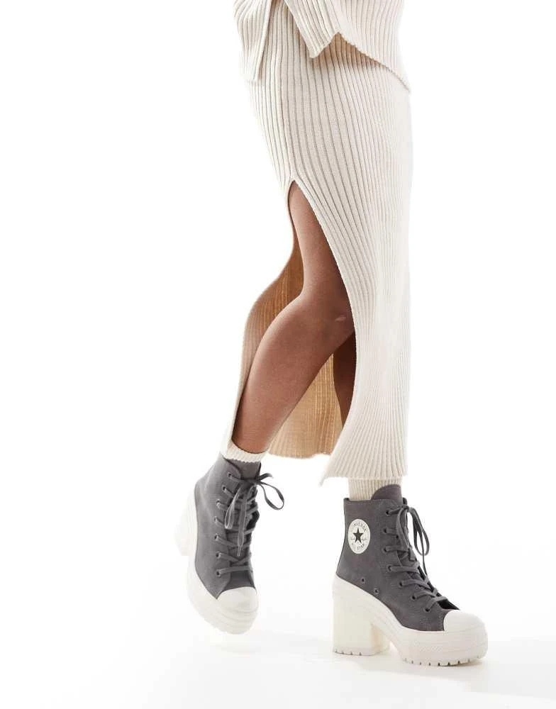 Converse Converse Chuck 70 De Luxe Hi Heel in grey 3