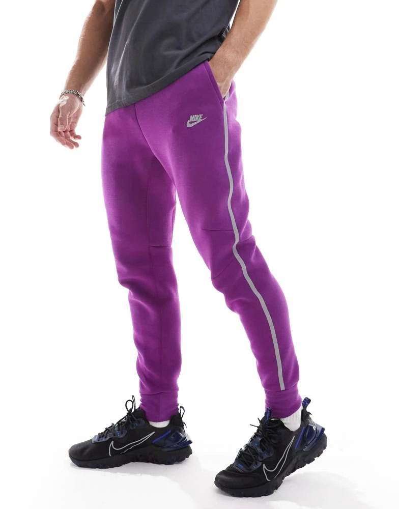 NIKE Nike Tech Fleece reflective joggers in purple 2