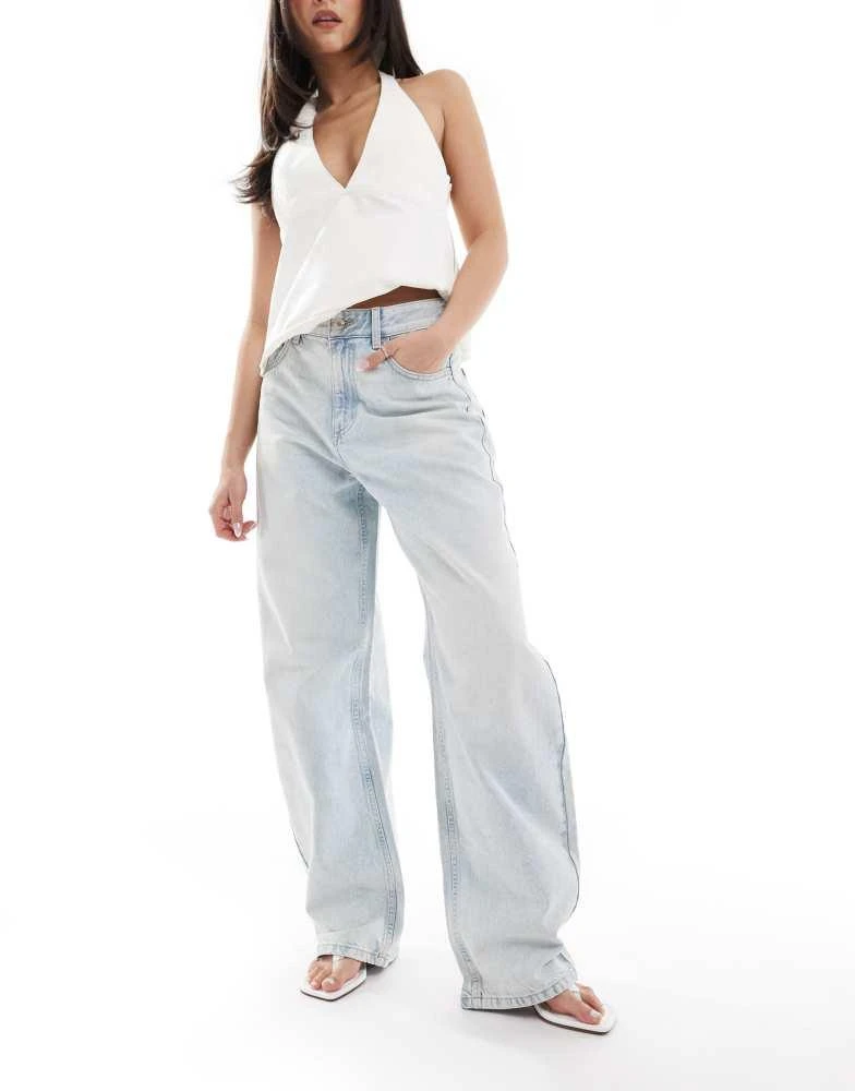 Bershka Bershka wide balloon leg jeans in super light wash 1