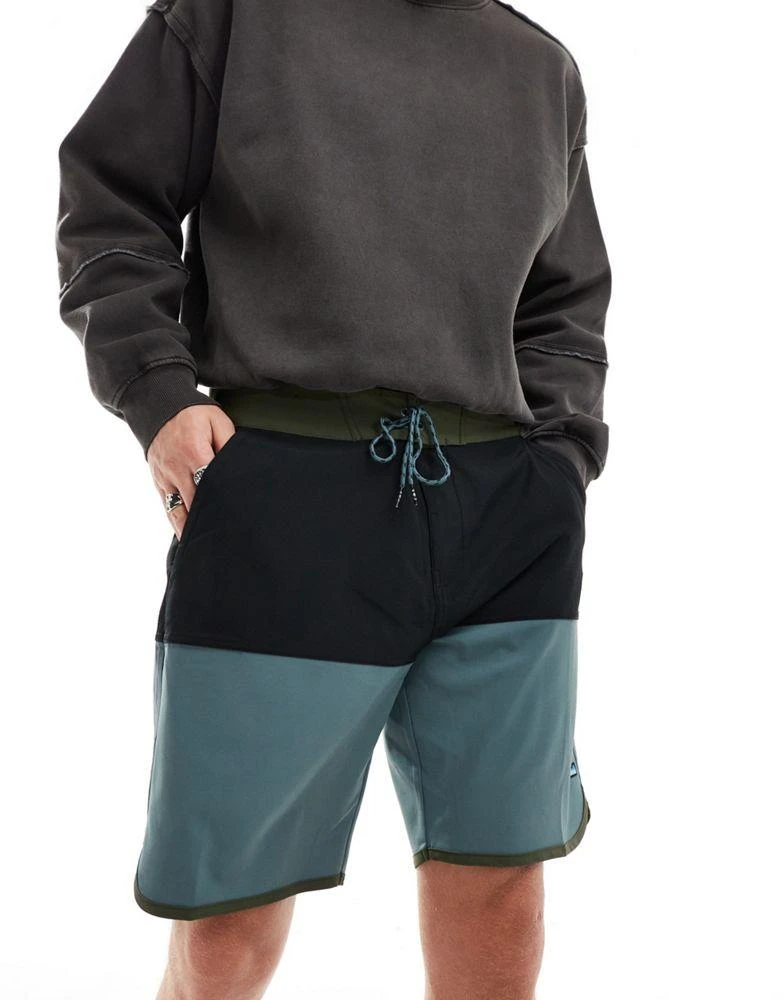 KAVU Kavu quick dry colour block short with UV protection in multi 1