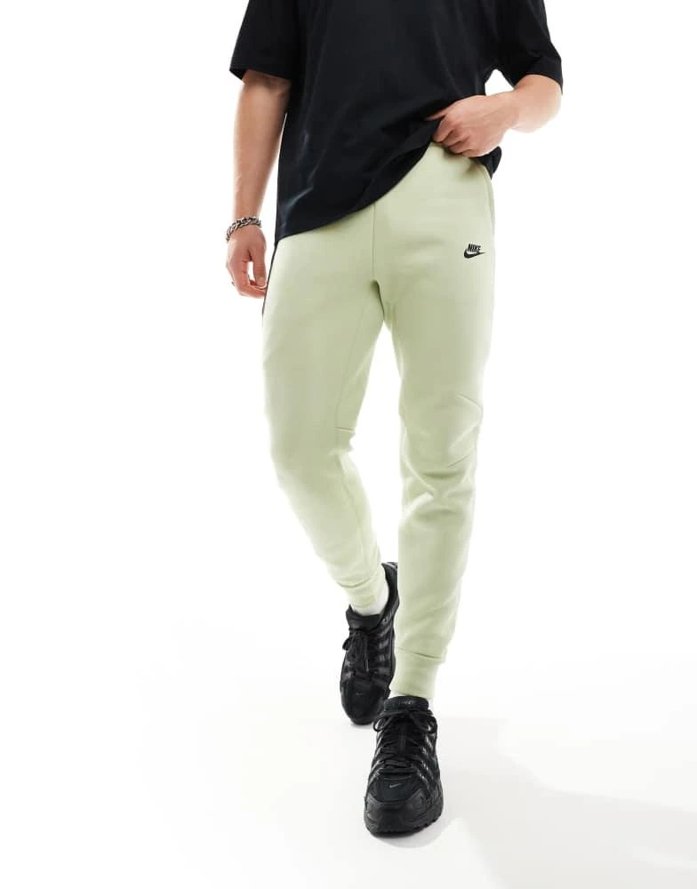 NIKE Nike Tech Fleece joggers in light green 1