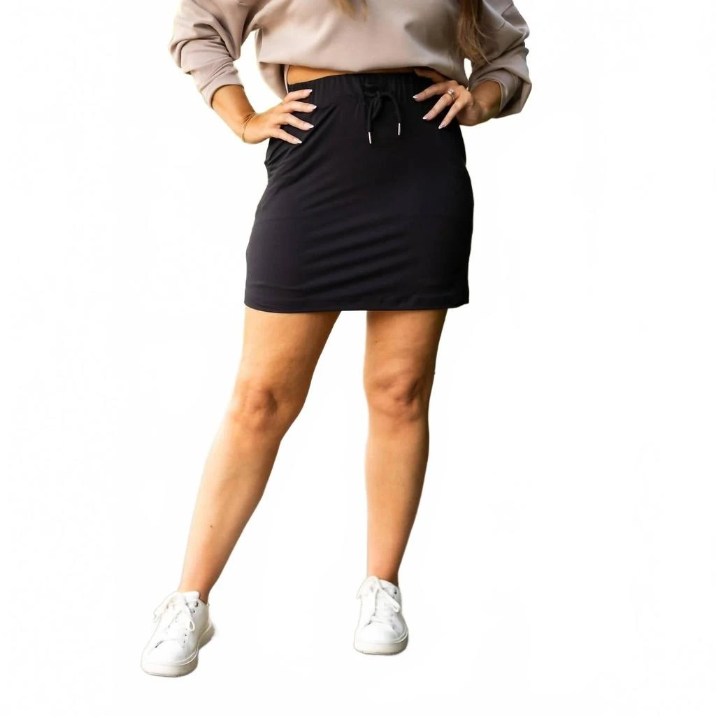 Julia Rose Kristina Jogger Skirt In Black