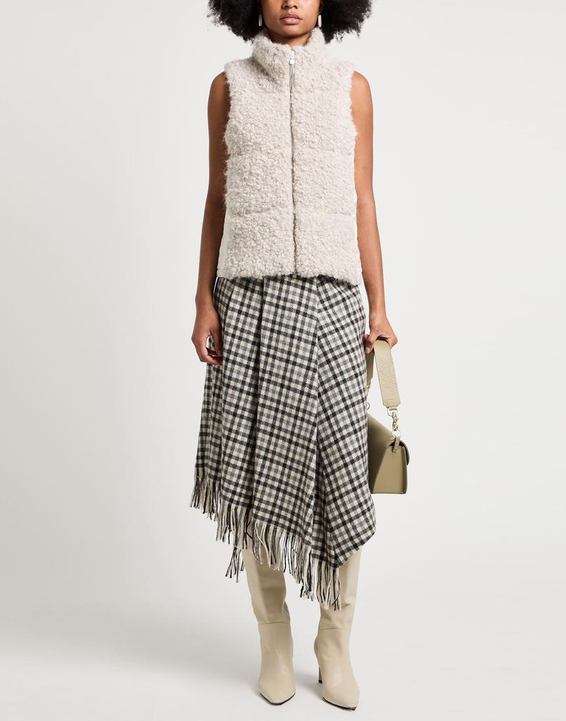 D.Exterior Vest