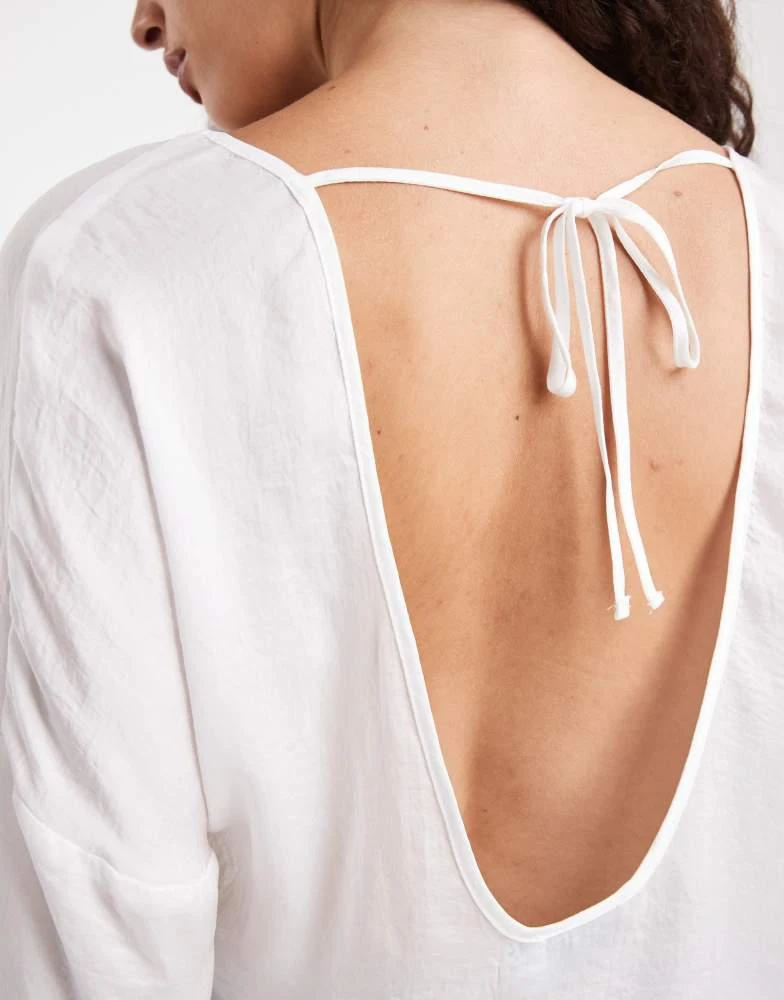 ASOS ASOS DESIGN long sleeve scoop detail blouse 4