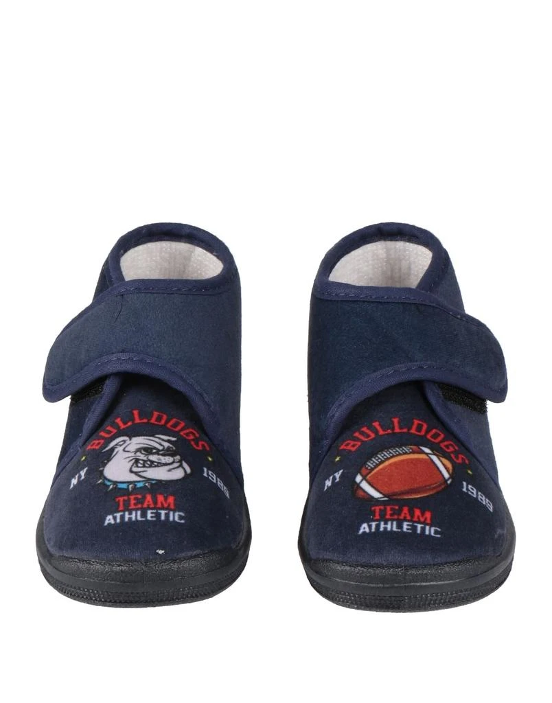 AWA Slides and slippers 4