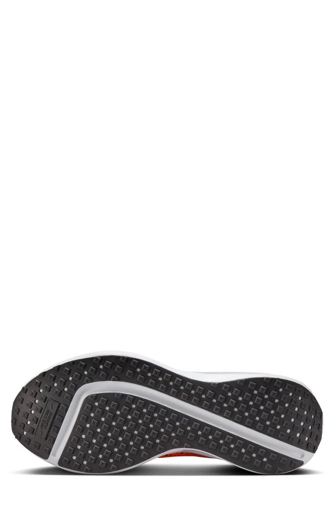 NIKE Interact Run Running Shoe 5