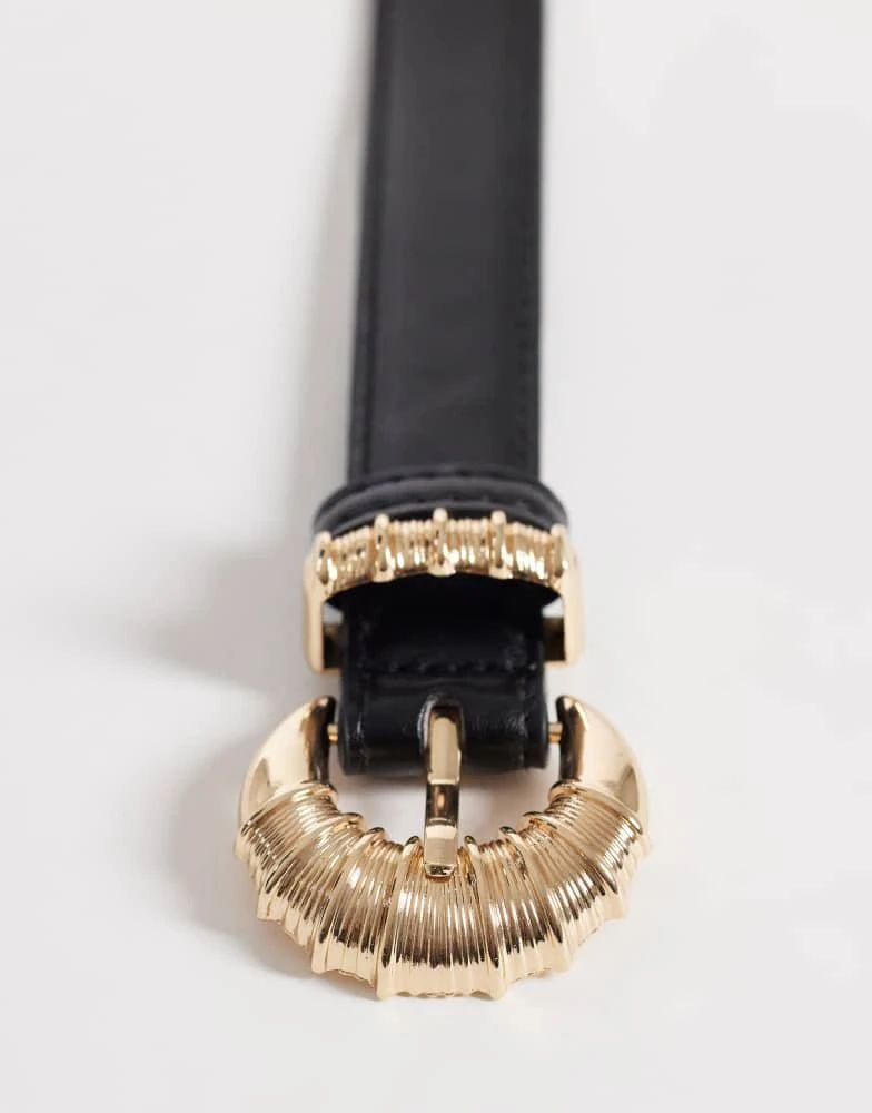 New Look New Look round buckle belt in black 3