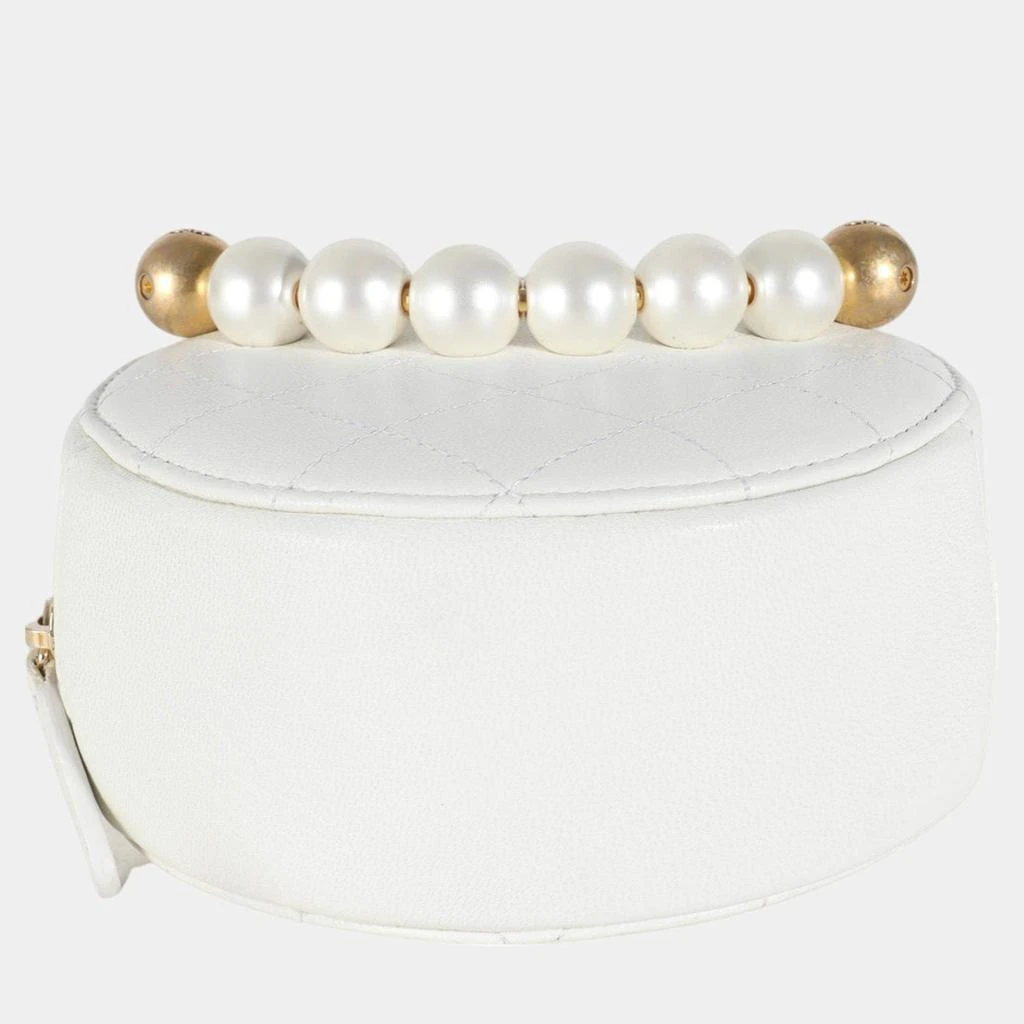Chanel Chanel White Quilted Lambskin Pearl Round Clutch With Chain 4