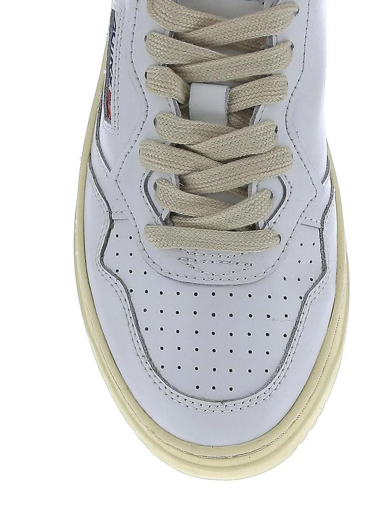 Autry Medalist Low Sneakers 4