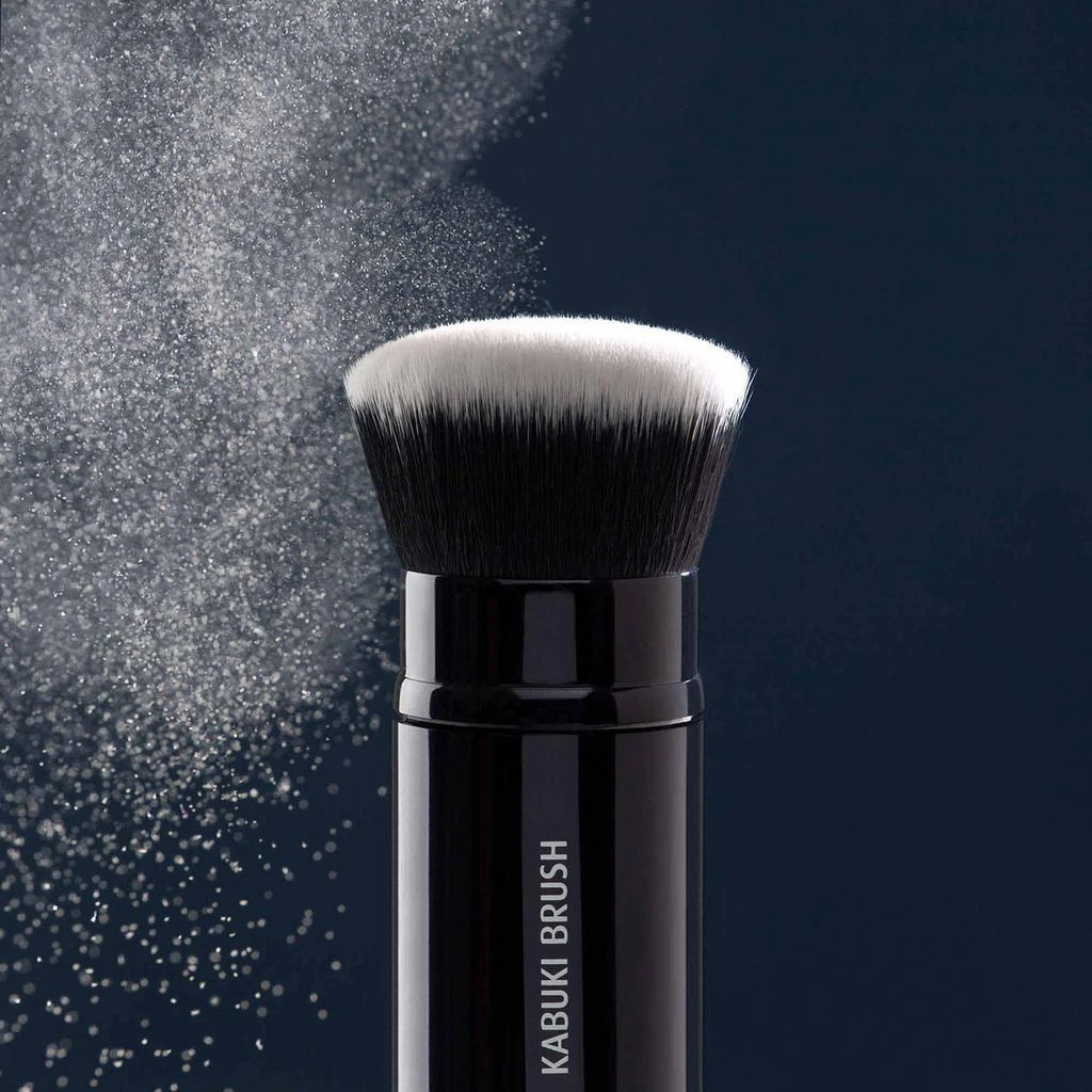 Lune+Aster Kabuki Brush 4