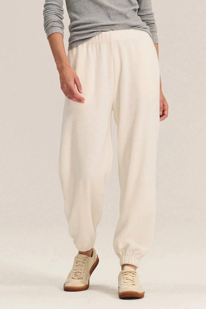 Velvet by Graham 
Spencer Velvet By Graham 
Spencer - Dawn Jogger