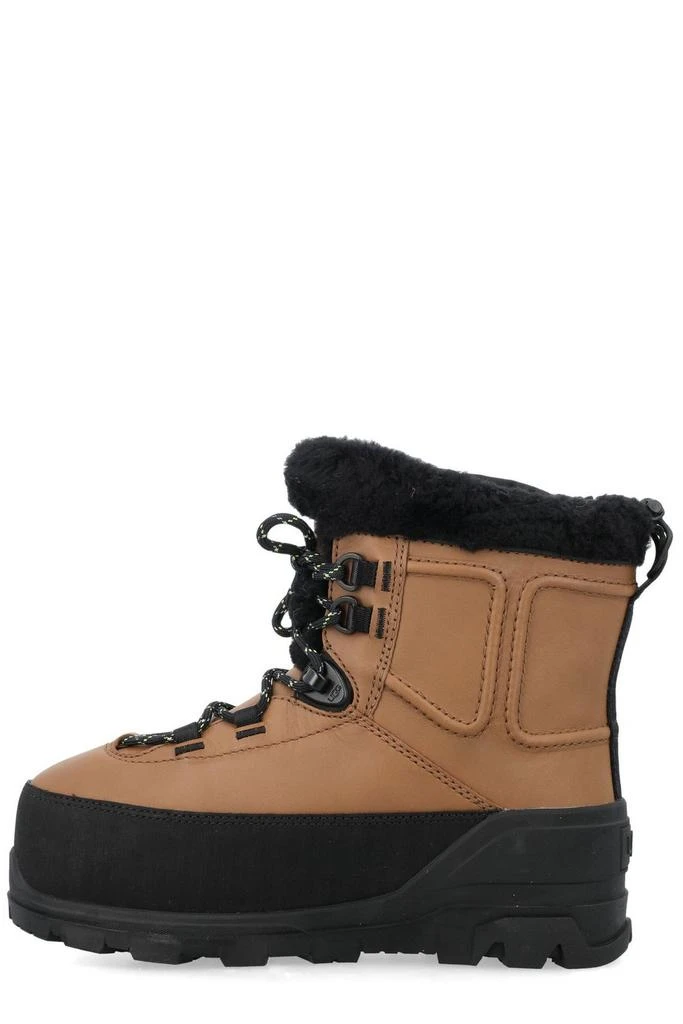 UGG UGG Shasta Mid Boots 2