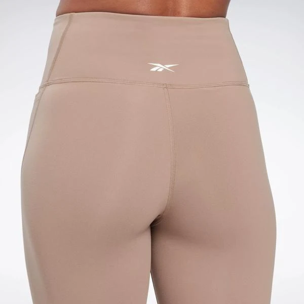 Reebok Lux High-Rise Bike Shorts 9" 5