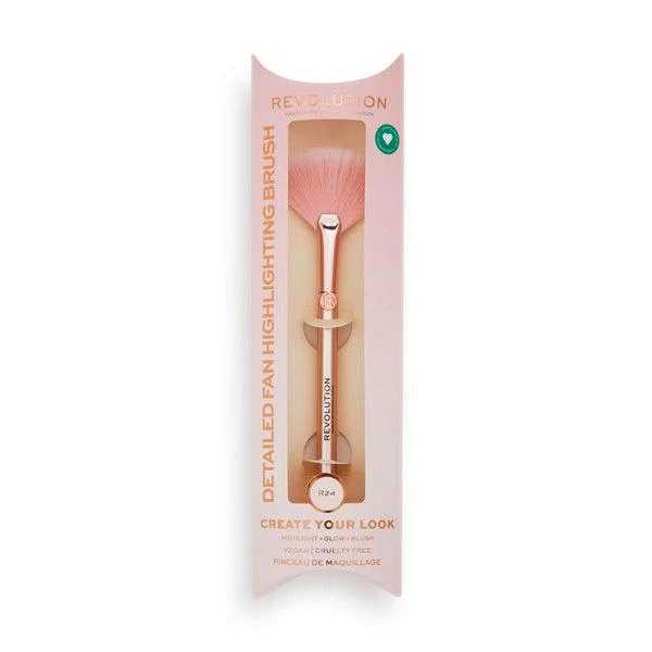 Makeup Revolution Makeup Revolution Create Detailed Fan Highlighting Brush R24 2