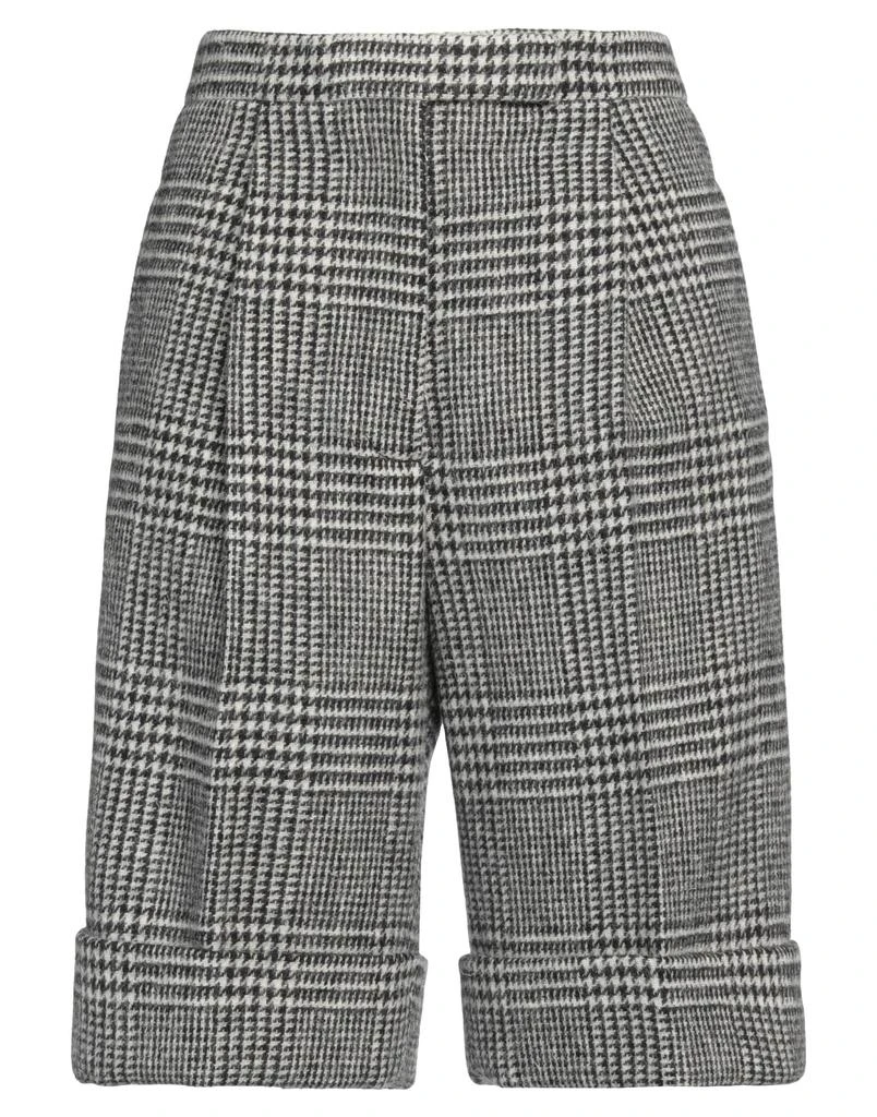 Thom Browne Shorts 
Bermuda 1