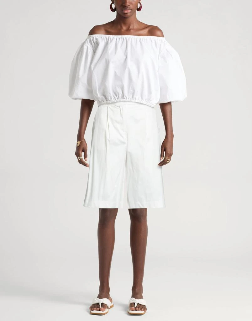 BEATRICE B Shorts & Bermuda 2