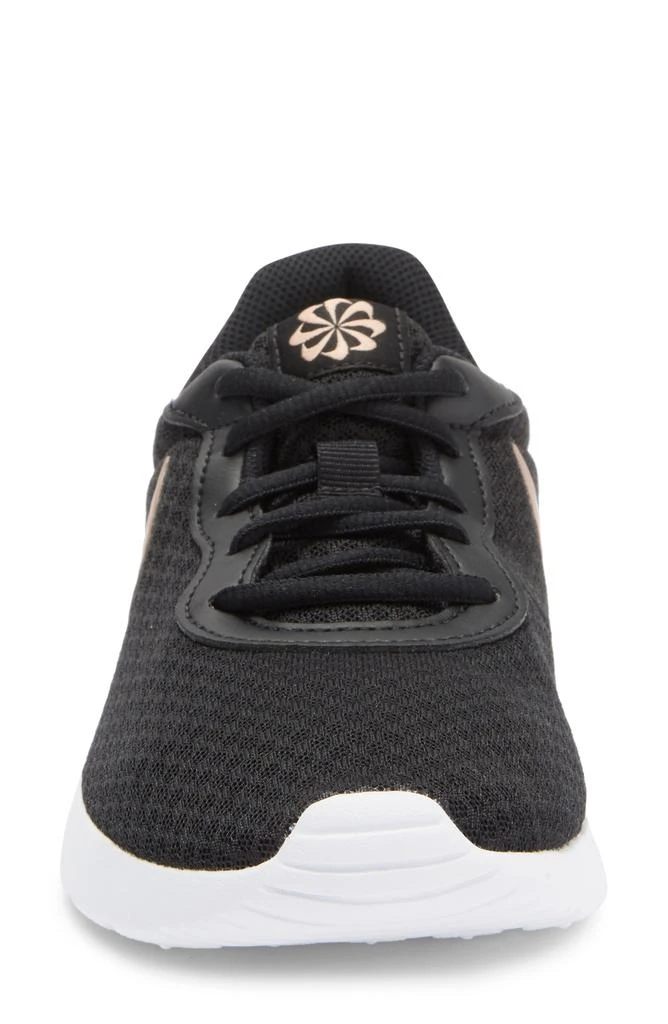 NIKE Tanjun Running Shoe 3