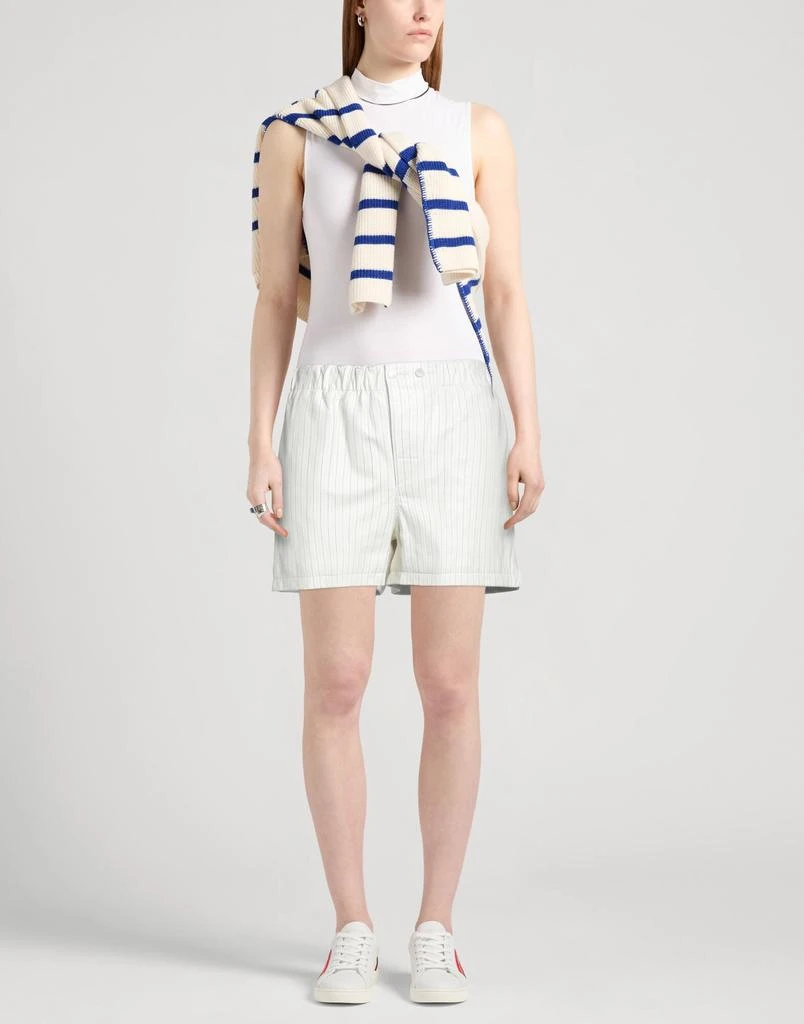 Bottega Veneta Shorts 
Bermuda 2