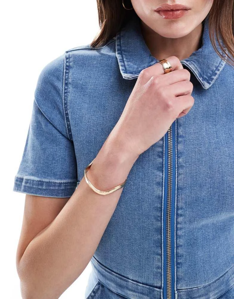 ASOS ASOS DESIGN denim short sleeve playsuit with zip through in midwash blue 2