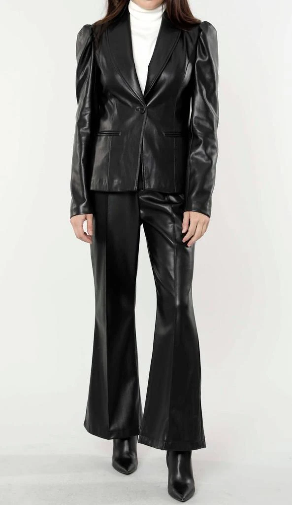 DOLCE CABO Dolce Cabo - Vegan Leather Wide Crop Pants