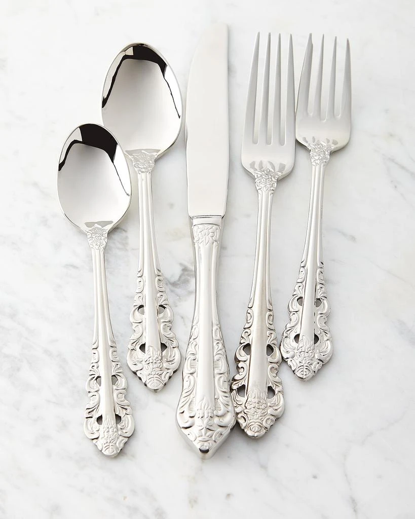 Wallace Silversmiths 65-Piece Antique Baroque Flatware 1