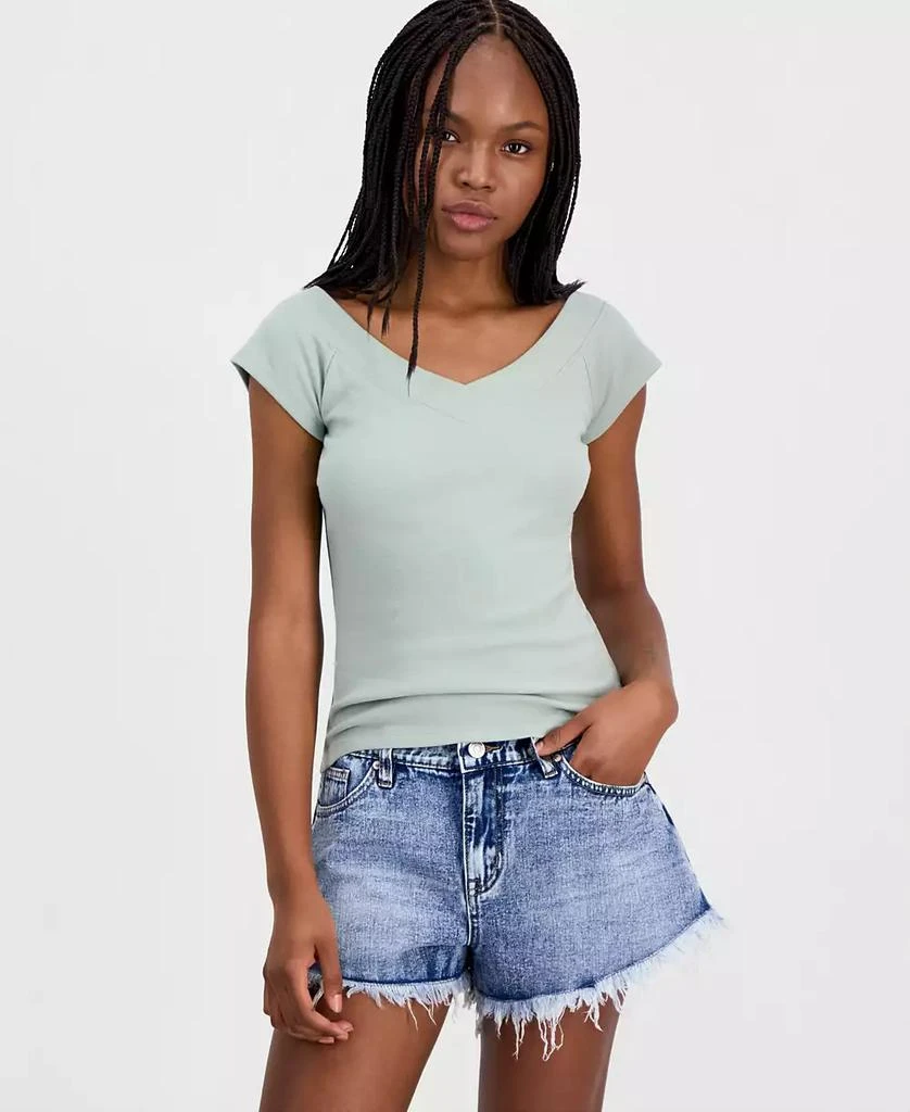 Hippie Rose Juniors
 Wide-Double-V-Neck Short-Sleeve Top