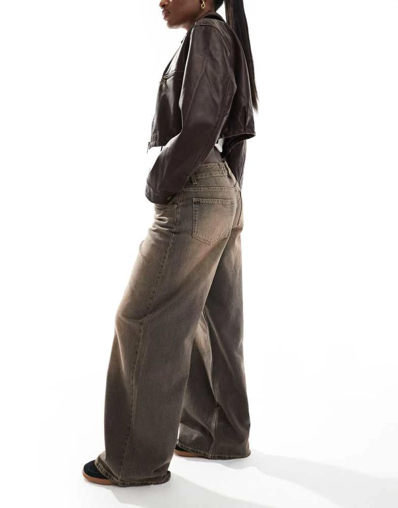 Bershka Bershka baggy wide leg jeans in washed brown 2