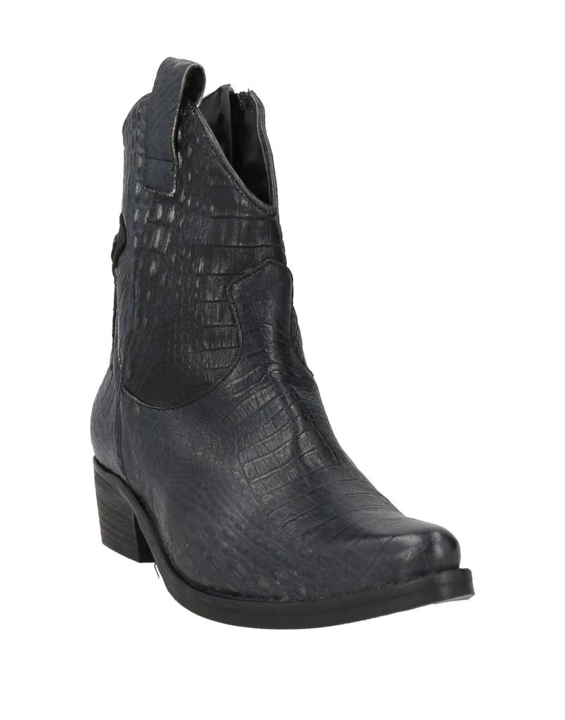 1725.A Ankle boot 2