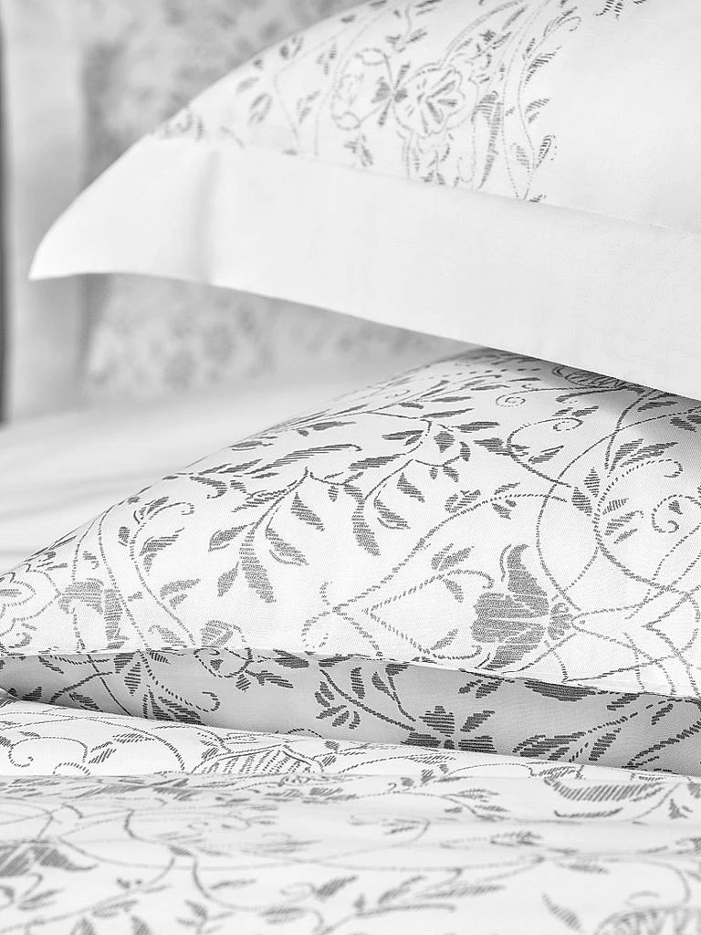 Togas Amaris Duvet Cover 
Sham Collection 5