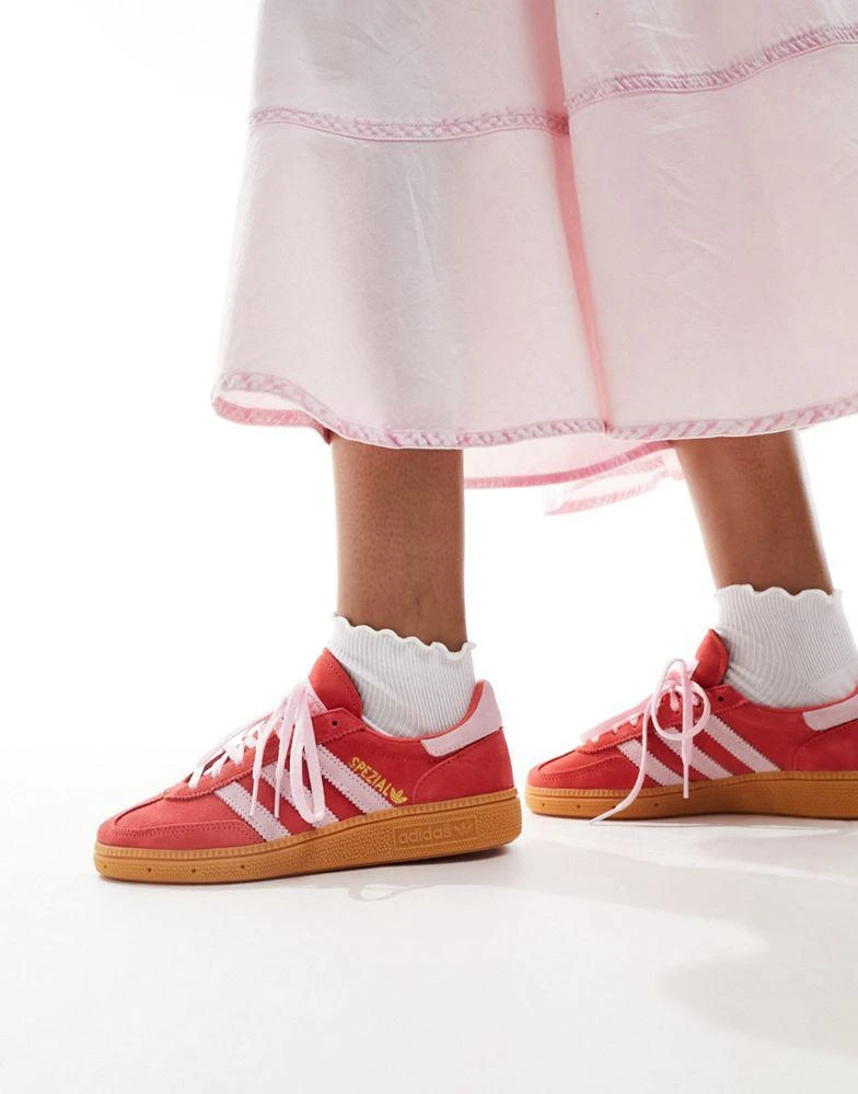 Adidas adidas Originals Handball Spezial trainers in red and pink 1
