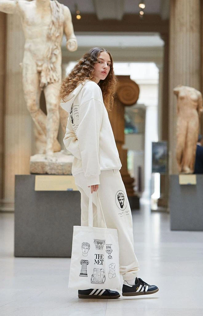 The Met x PacSun Statue Tote Bag 2