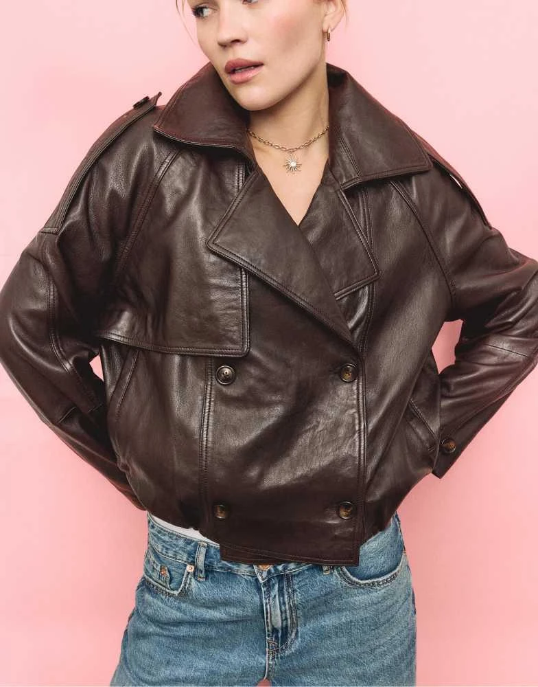 Stradivarius Stradivarius Oversize 100% leather trench coat in brown 2