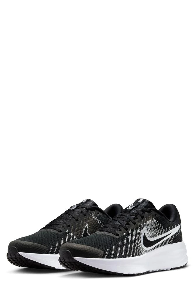 NIKE Run Defy Running Shoe
