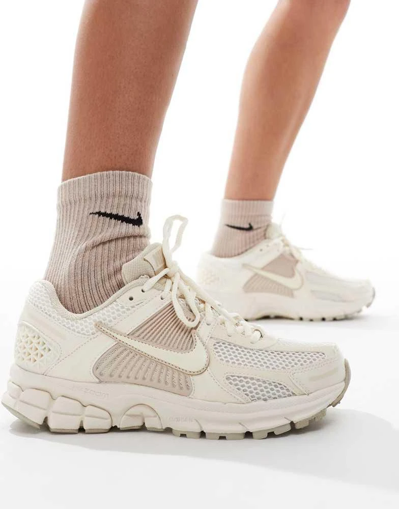 NIKE Nike Zoom Vomero 5 trainers in off white 1