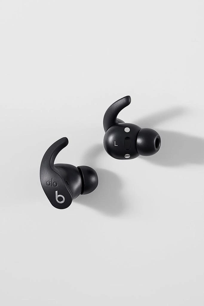 Alo Alo X Beats Fit Pro - Reflective Black 5
