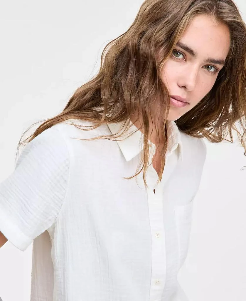 Levi's Women's Darlene Short-Sleeve Utility Shirt 3