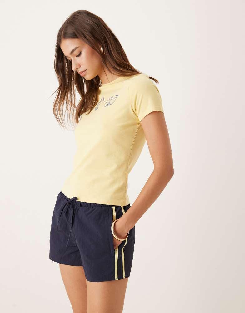 Motel Motel riu runner shorts in navy