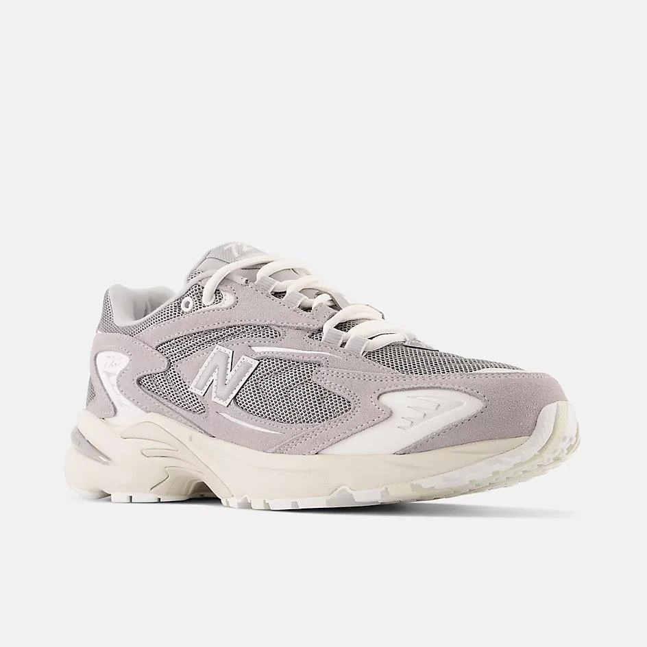 New Balance 725V1 2