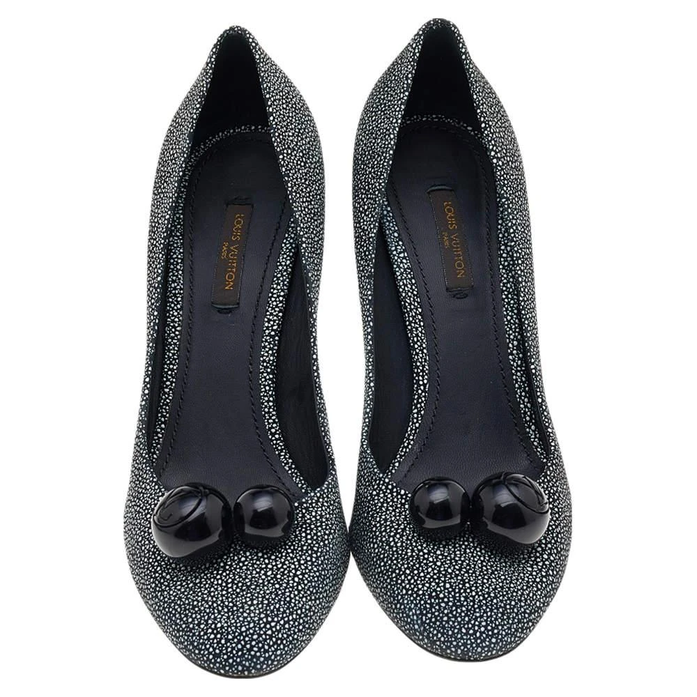 Louis Vuitton Louis Vuitton Grey Leather Pointed Toe Pumps Size 38.5 3