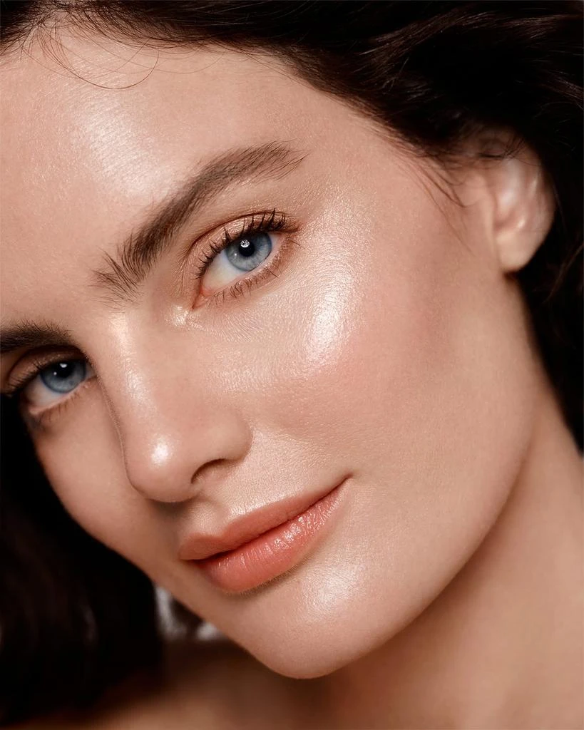 Surratt Beauty Artistique Liquid Highlight 4