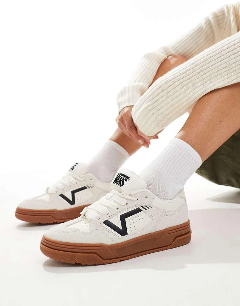 Vans Vans upland chunky suede trainers in off white with gum sole 1