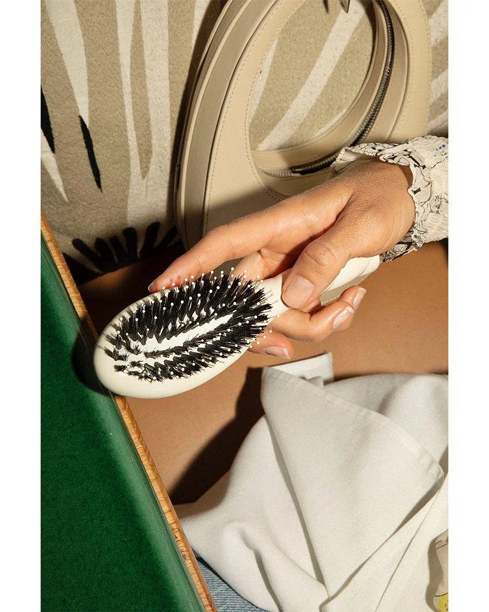 La Bonne Brosse N.03 The Small Essential Softness Gentle Scalp Care Hair Brush - Creamy White 4