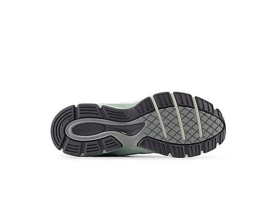 New Balance The Whitaker Group x New Balance Made in USA 990v4 5
