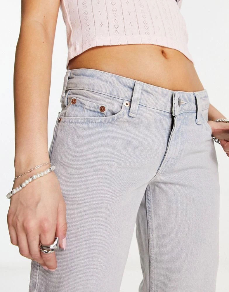 Weekday Weekday Arrow low rise straight leg jeans in artic blue 4