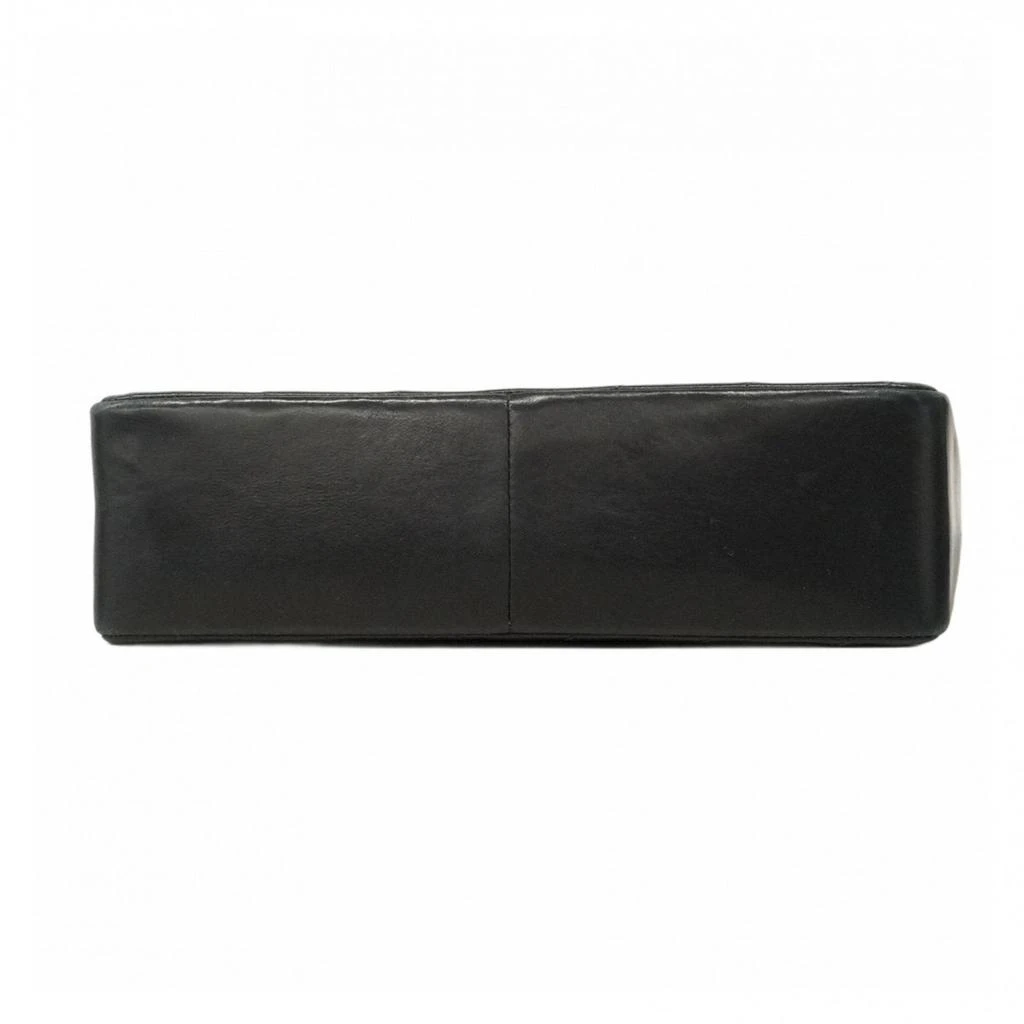 Chanel Leather Handbag (Pre-Owned) 3