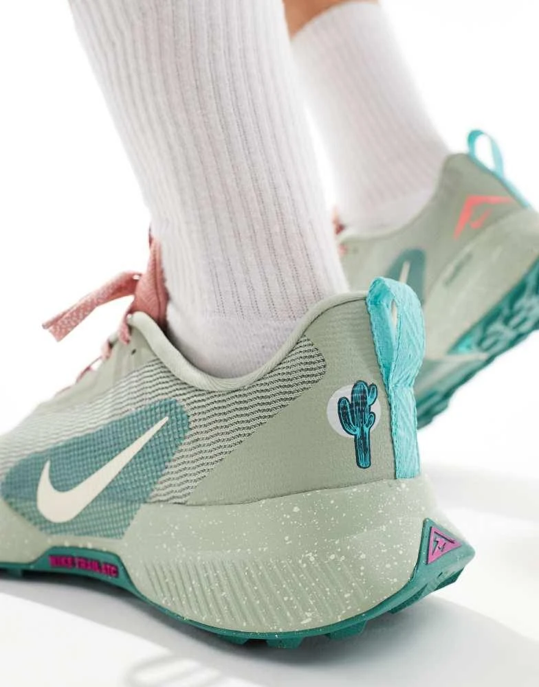 NIKE Nike Running Juniper Trail 3 trainers in light green 3