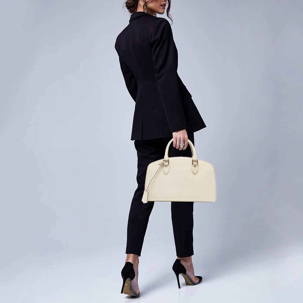 Louis Vuitton Louis Vuitton Ivorie Epi Leather Pont Neuf PM Bag 2