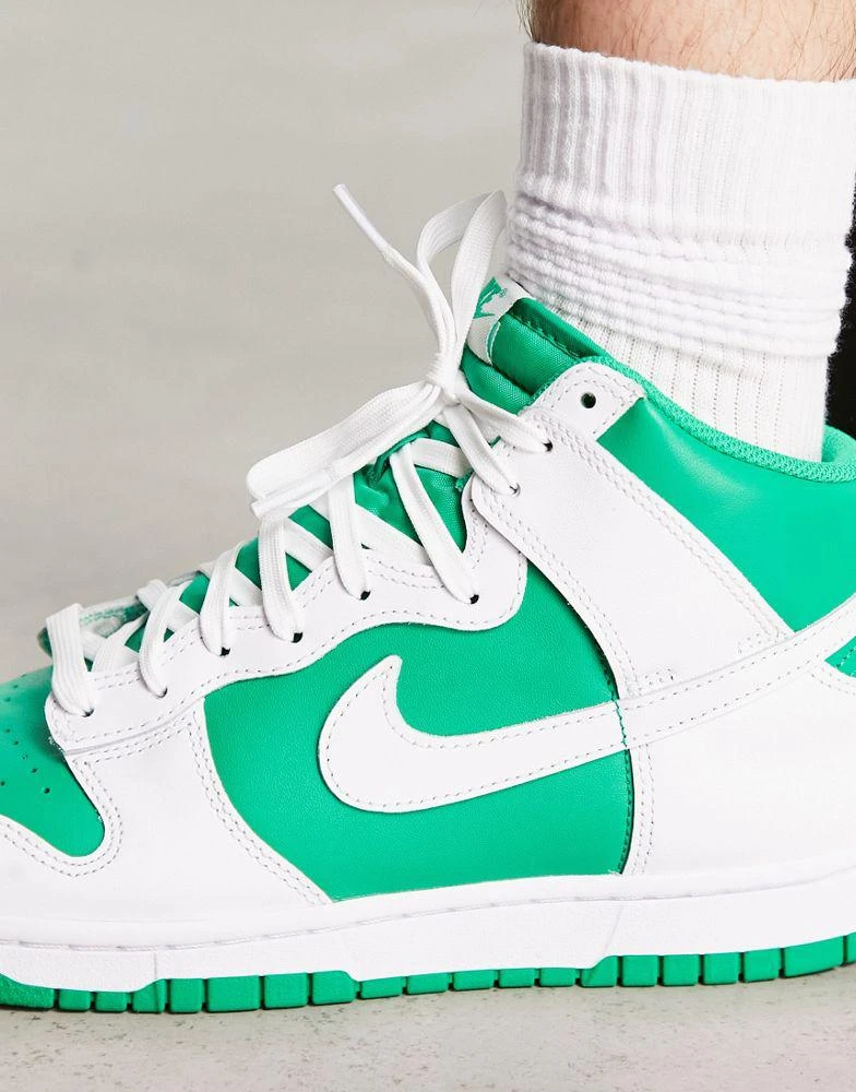 Nike Nike Dunk Hi Retro trainers in white and green 3